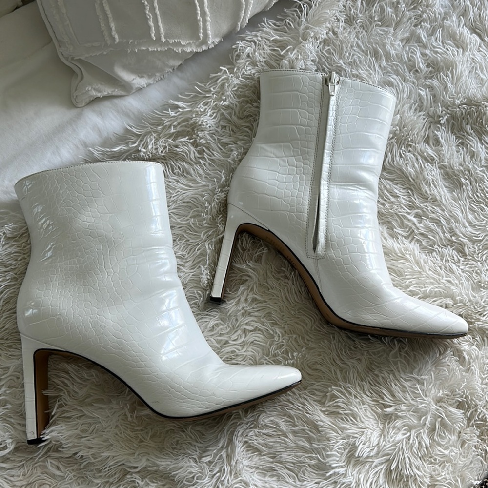 White Heeled boots